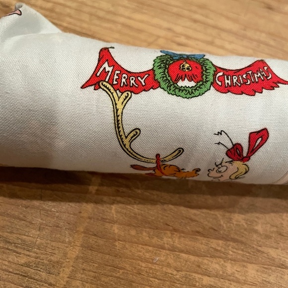 NWT JoAnn Dr. Seuss Grinch 1 yard cotton 
Holiday Christmas quilt sewing crafts - Picture 3 of 6